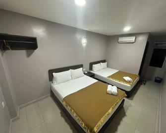 Island Time Motel - Kuah - Bedroom