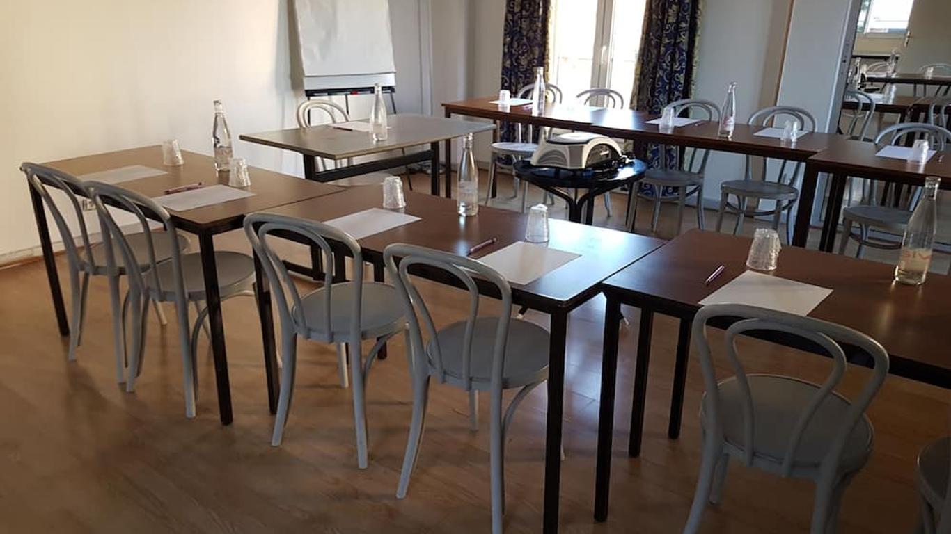 Adonis Arc Hotel Aix