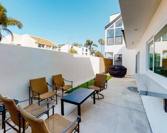 Sunshine Bliss - Sunset Beach - Balcony