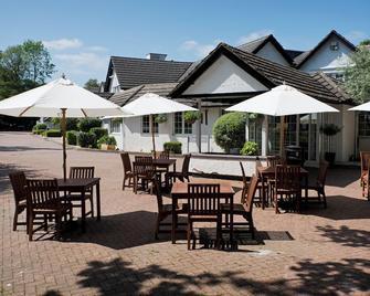 Basingstoke Country Hotel & Spa - Hook - Patio