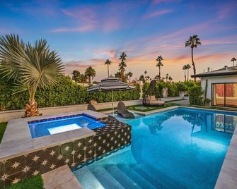 Palm Springs Retreat w/ Pool, Casita, Firepit, RV Parking & Tesla Charger - Palm Springs - Pool