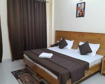 Hotel Krishna Rishikesh - Rishikesh - Soveværelse
