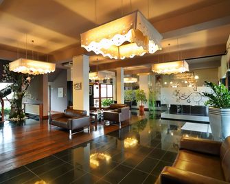 Hotel Vesta Centrum Konferencyjno Wypoczynkowe - Jeleśnia - Lobby