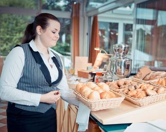 Parkhotel Bilm im Glück am Stadtrand Hannovers - Sehnde - Buffet