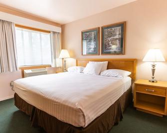 Rivertree Inn & Suites - Clarkston - Bedroom