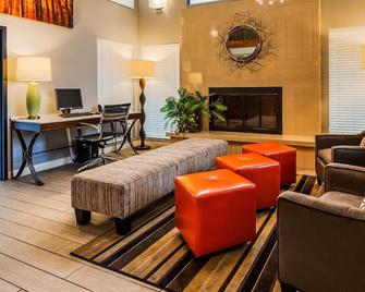 SureStay by Best Western Kansas City Country Inn North - Kansas City - Lobby