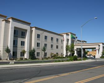 Holiday Inn Express Stockton Southeast - Stockton - Rakennus