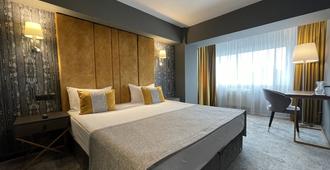 Univers T Hotel - Cluj Napoca - Bedroom