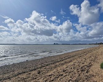 Cruise, Relax, Explore. Free p/king - 5mins to beach. 10mins to city & port. 5 - Southampton - Strand