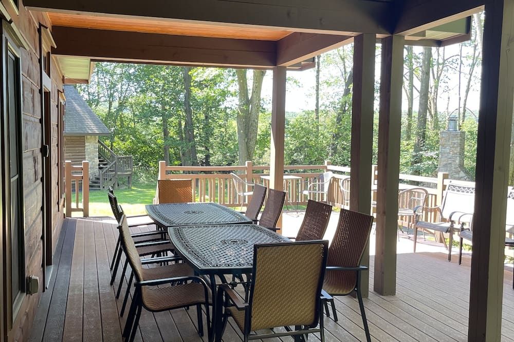 Sundance, 6 Bedroom Mountain Retreat, Close To Ski Resorts. Relax And Recharge