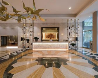 Barut Hemera - Side - Lobby