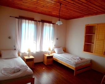 Hotel Mitnitsa And Tkzs Biliantsi - Arda - Habitación