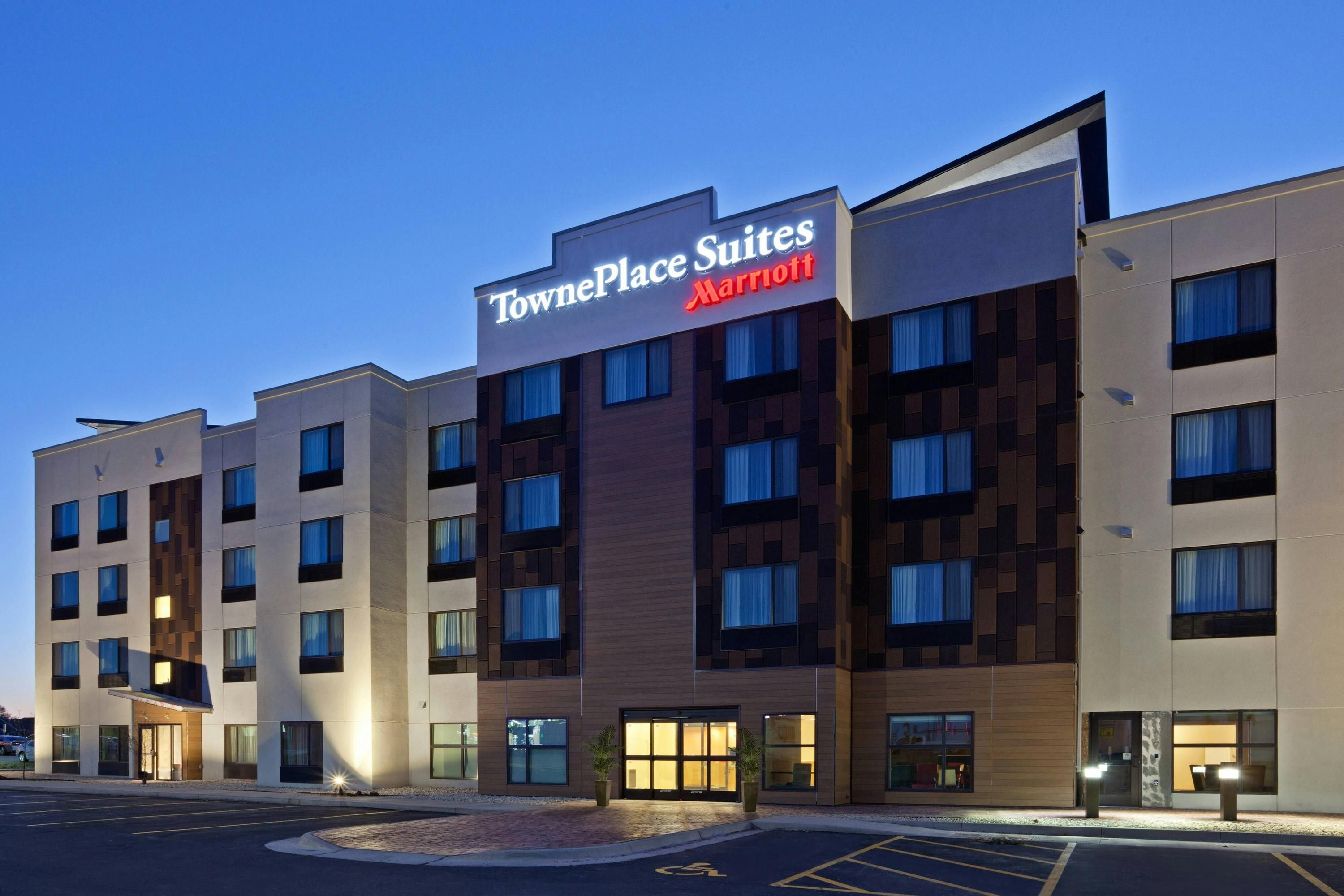TownePlace Suites by Marriott Sioux Falls South - סו פולס - בניין