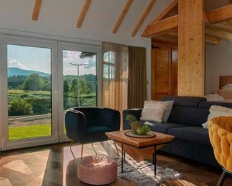 Family Resort Plitvice Lakes - Rastovaca - Living room