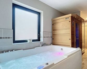 La suite Isabelle de Luxembourg & Spa - Béthune