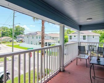 4 Seasons of Summer in Tampa Heights - Unit 1 - Tampa - Balcón