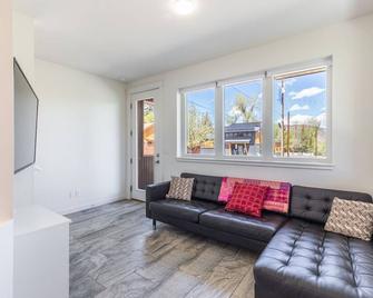 749 Sherman Street - Ridgway - Sala de estar