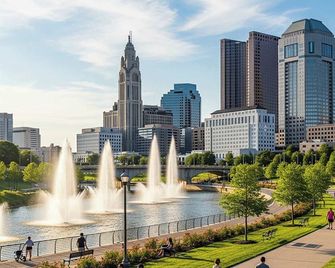 Chic City Retreat 93J For 2 - Columbus