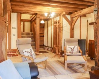 Wren Cottage At Boyke Manor, Family Friendly In Lyminge - Canterbury - Living room