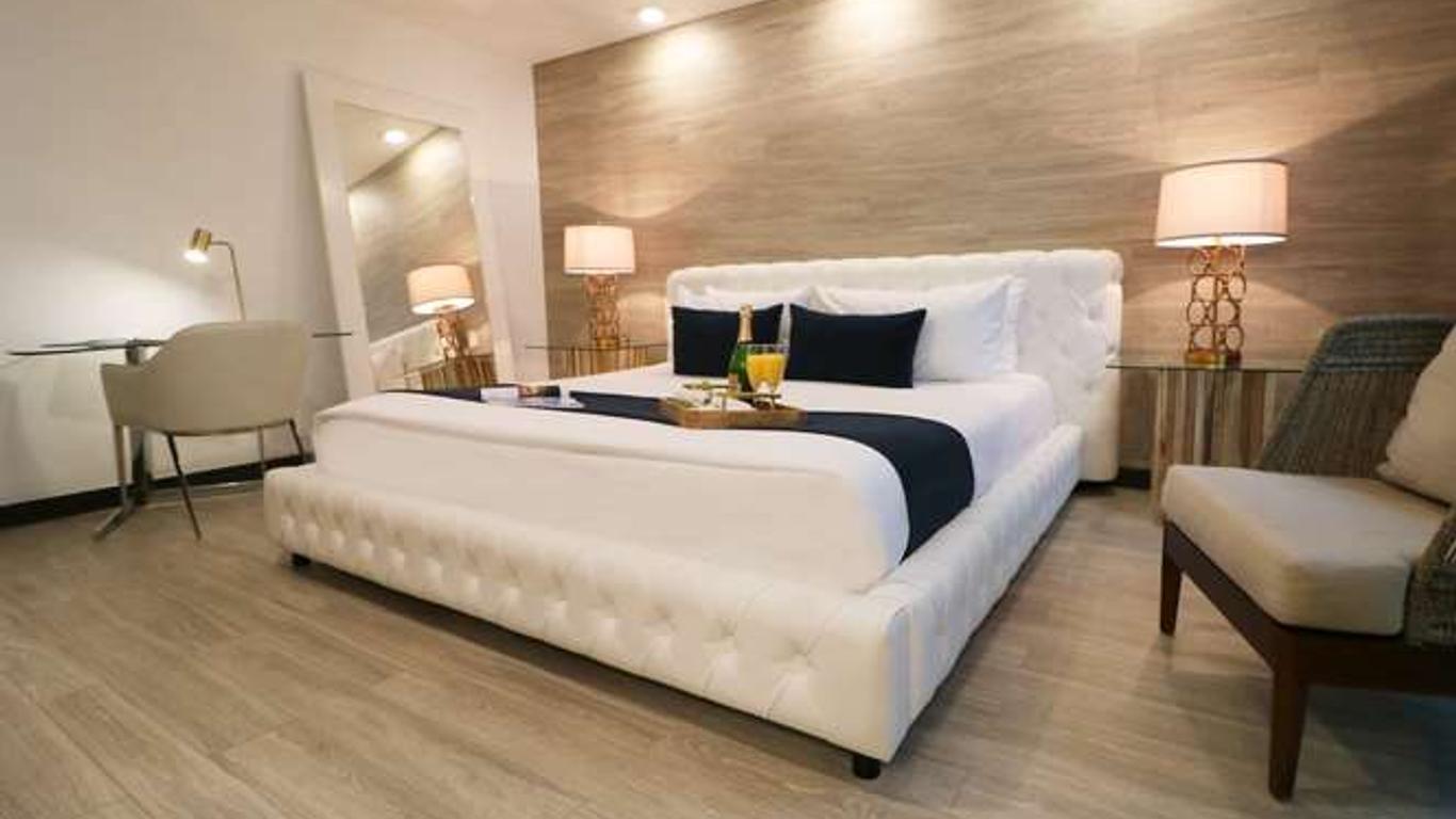 Catalina Hotel & Beach Club