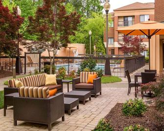 Sonesta Select Durham Research Triangle Park - Durham - Patio
