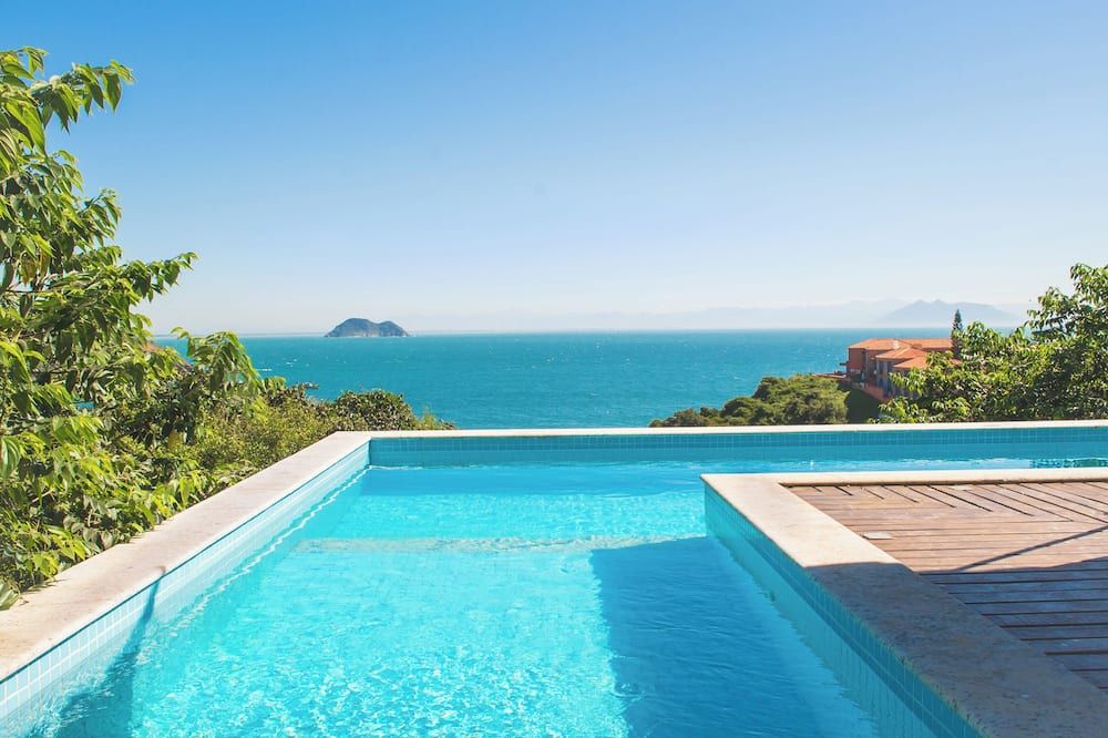 بوزادا برايا جواو فرنانديز - بوزيوس - حوض السباحة