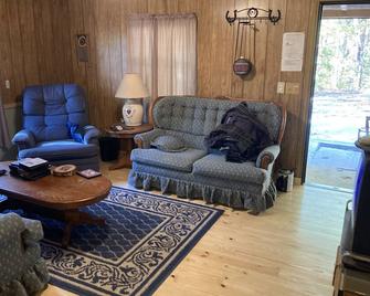 3 BR Cabin in Bankhead Forest of North Alabama - Moulton - Sala de estar