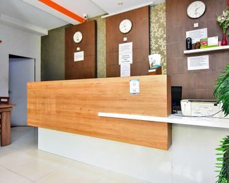 Metro Regency - Perintalmanna - Front desk