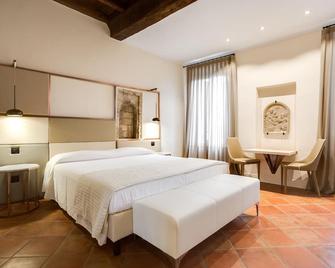 Ferrara Rooms - Ferrara - Camera da letto