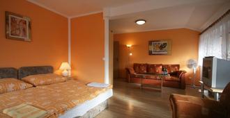 H+M Penzion - Brno - Bedroom