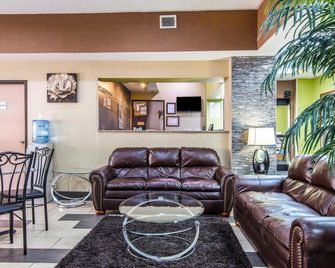 SureStay Plus Hotel by Best Western Blue Springs - Blue Springs