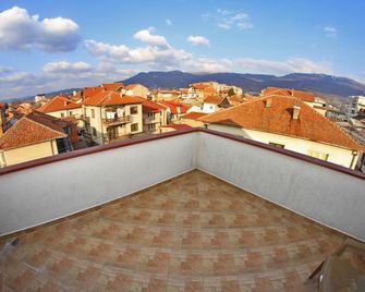 Golden Age Hostel - Ohrid - Balcón