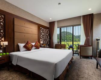 Liberty Hall Tam Coc Hotel & Villa - Ninh Binh - Bedroom