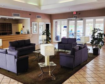 Travelodge by Wyndham Phoenix North - Phoenix - Lobby