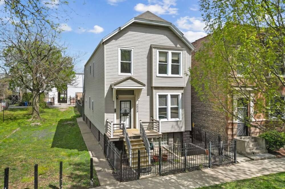 4-bedroom apartment in marvelous Chicago with Workout Mirror, AC - שיקאגו - בניין