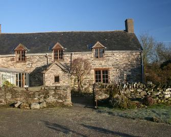 Stunning Period Farmhouse in Rural Setting - Corwen - Building