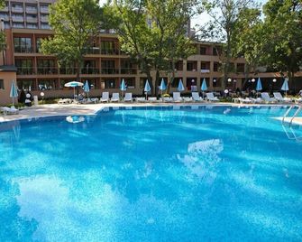 Yunona - Nesebar - Piscina