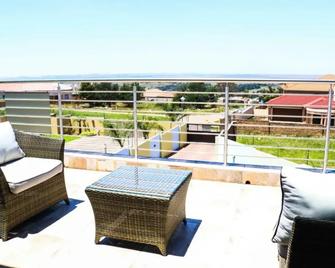 Estoby Executive guest house - Emalahleni - Balcony