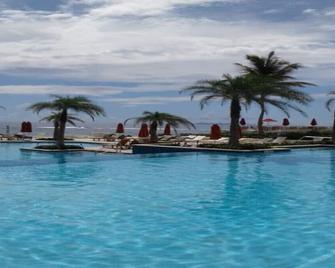 Beautiful Condo for rent in St-Martin/Magnifique condo à louer à St-Martin - Oyster Pond - Pool