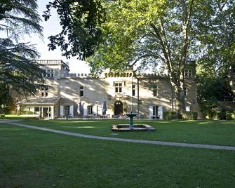 Domaine Du Val De Cèze - Bagnols-sur-Cèze - Budova