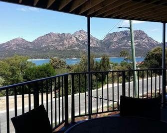 Beaulieu - Coles Bay - Balcony