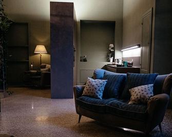 Atelier Pallavicini Suites - Bologna - Wohnzimmer