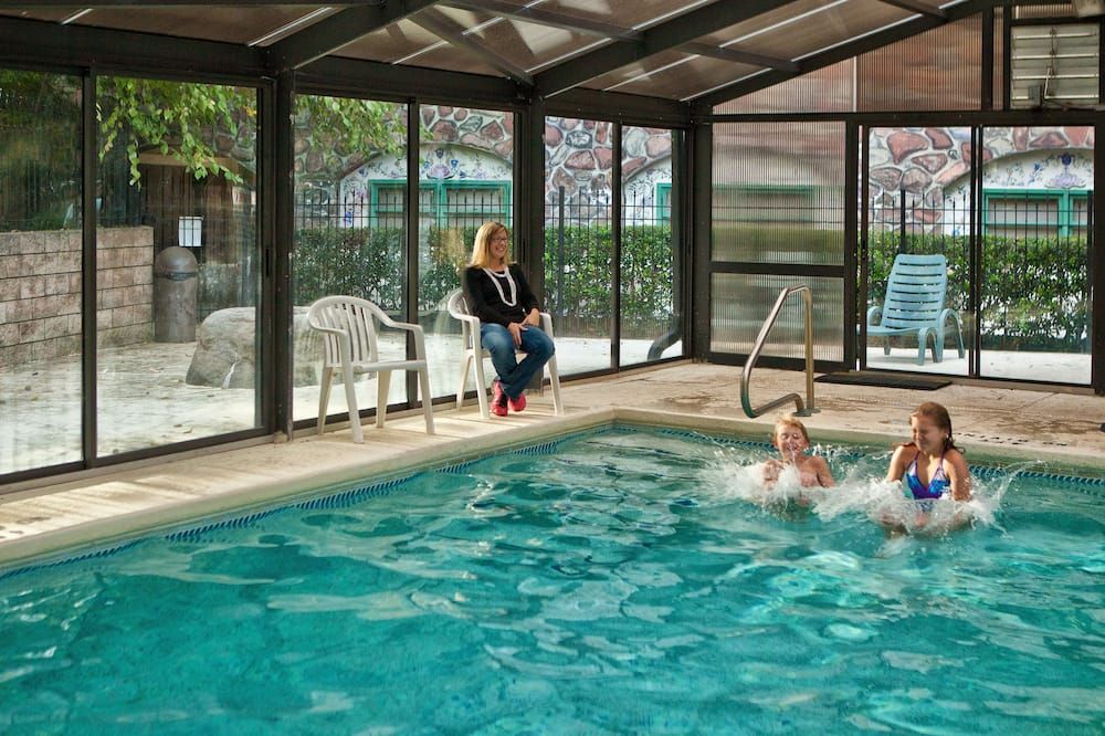 Helendorf River Inn, Suites & Conference Center - Helen - Pool