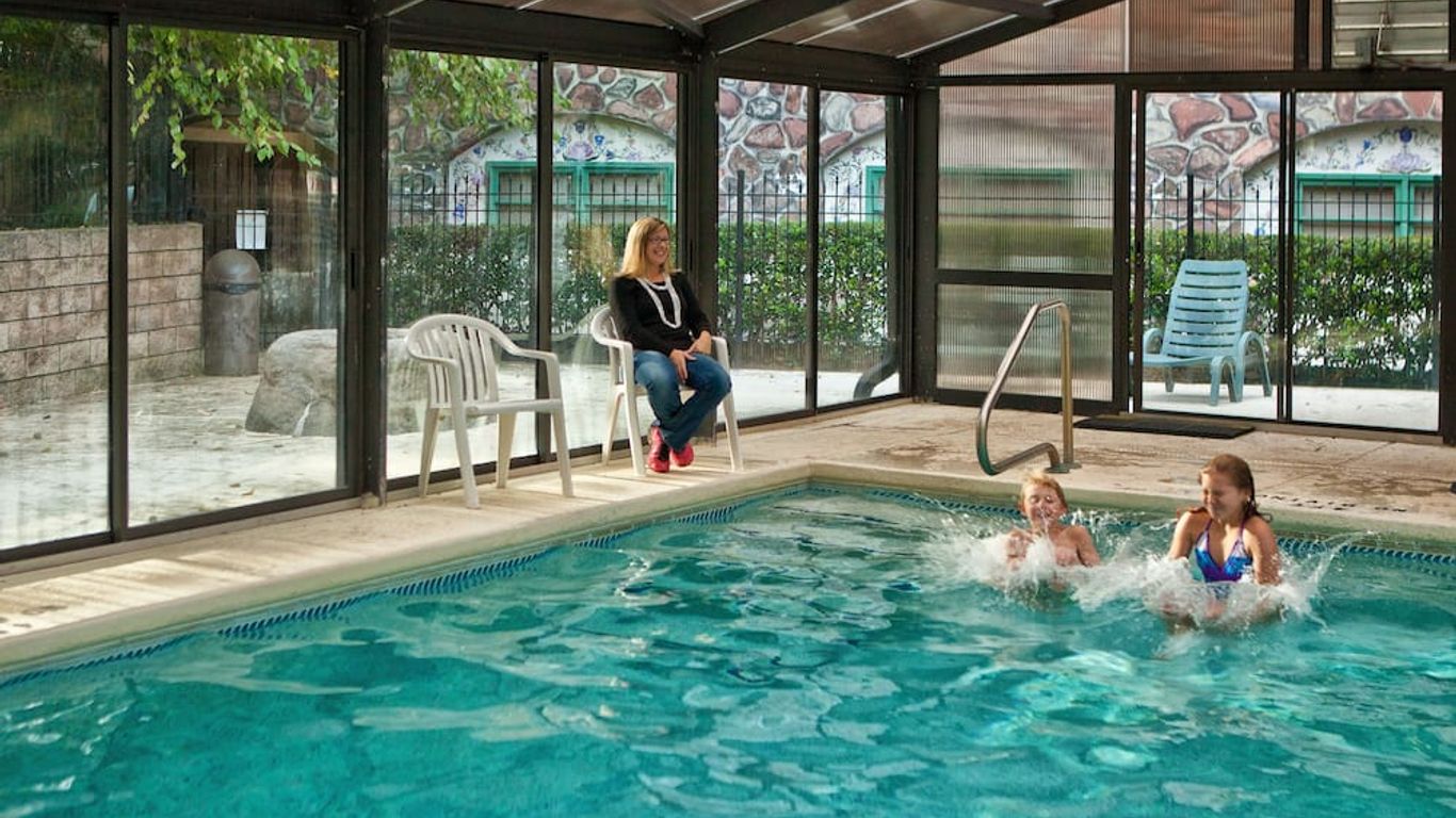 Helendorf River Inn, Suites & Conference Center