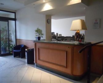 Hotel Italia-New - Ancona - Recepción
