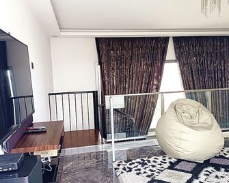 Luxury 3Bedroom Loft Apartment - Famagusta - Balcony