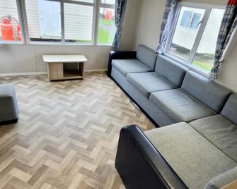 Caravan-Blackpool-Familyfriendly-Activities - Fleetwood - Living room