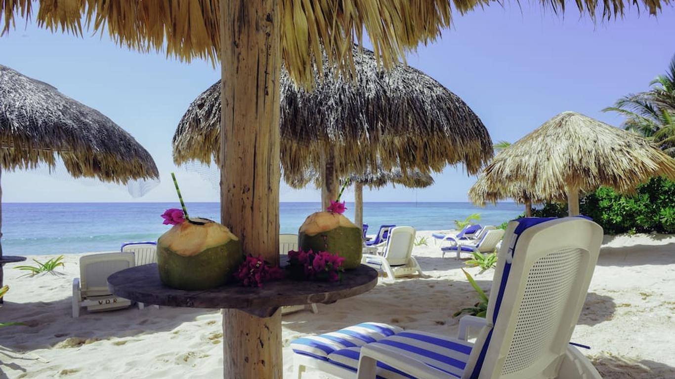 Aquatech Villas Derosa Resort