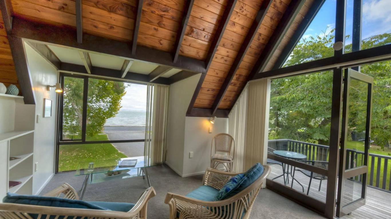 Coastal Motor Lodge