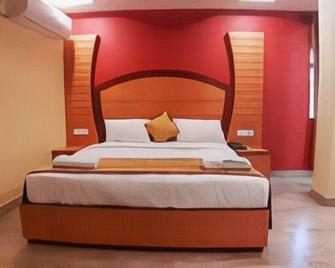 Hotel Royal Palace - Port Blair - Bedroom
